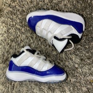 Jordan retro 11 low